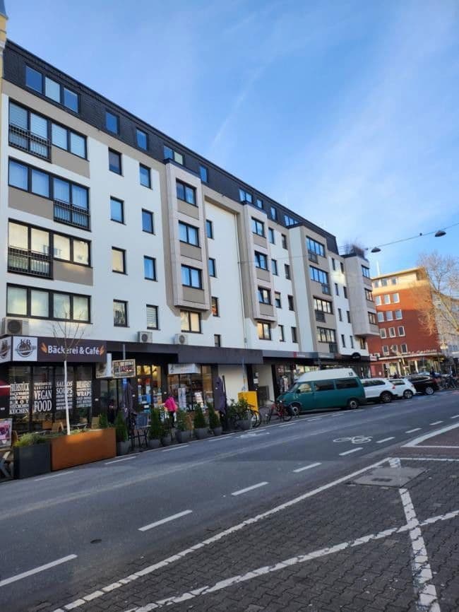 Prenájom bytu 2-izbový 70 m², Oederweg, FRANKFURT AM MAIN, Hesensko Prenájom bytu 2-izbový 70 m², Oederweg, FRANKFURT AM MAIN, Hesensko