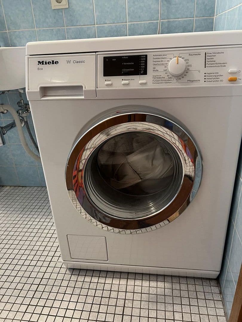 Prenájom bytu 2-izbový 70 m², Oederweg, FRANKFURT AM MAIN, Hesensko Prenájom bytu 2-izbový 70 m², Oederweg, FRANKFURT AM MAIN, Hesensko