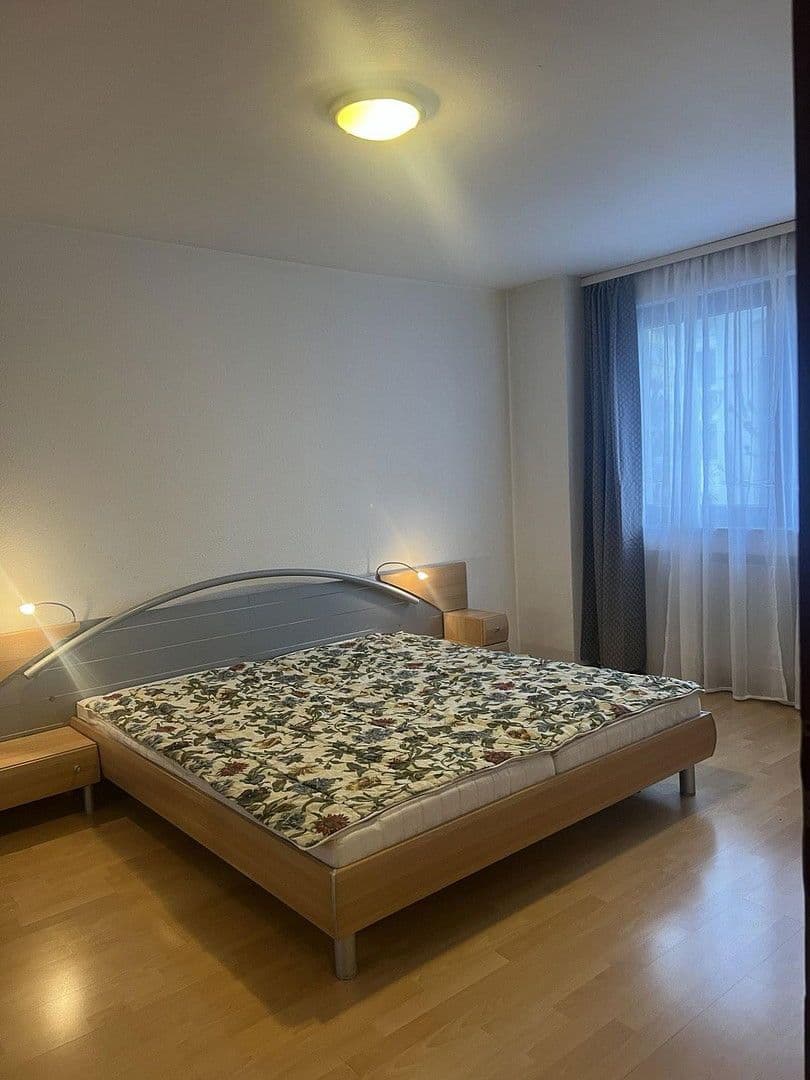 Prenájom bytu 2-izbový 70 m², Oederweg, FRANKFURT AM MAIN, Hesensko Prenájom bytu 2-izbový 70 m², Oederweg, FRANKFURT AM MAIN, Hesensko