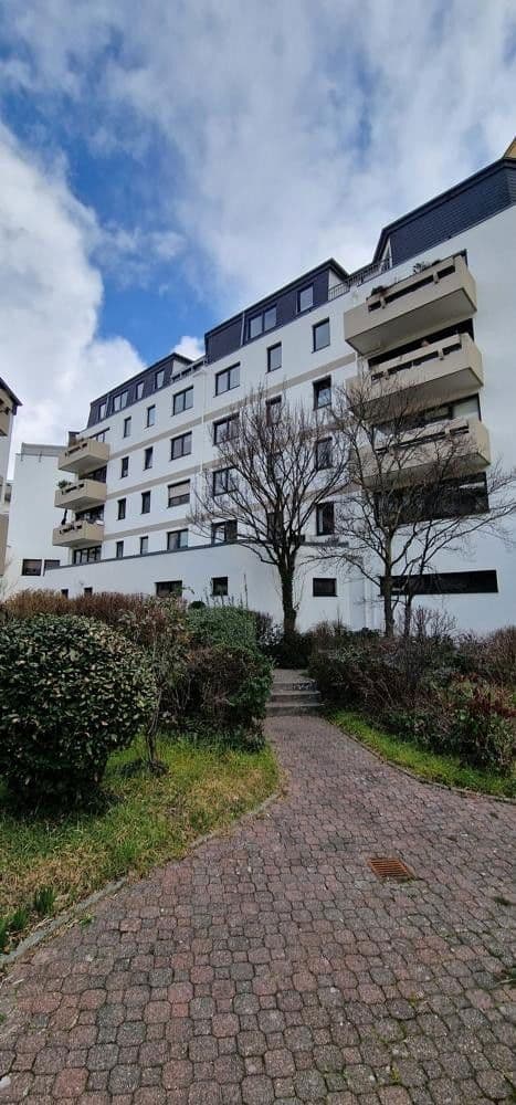 Prenájom bytu 2-izbový 70 m², Oederweg, FRANKFURT AM MAIN, Hesensko Prenájom bytu 2-izbový 70 m², Oederweg, FRANKFURT AM MAIN, Hesensko