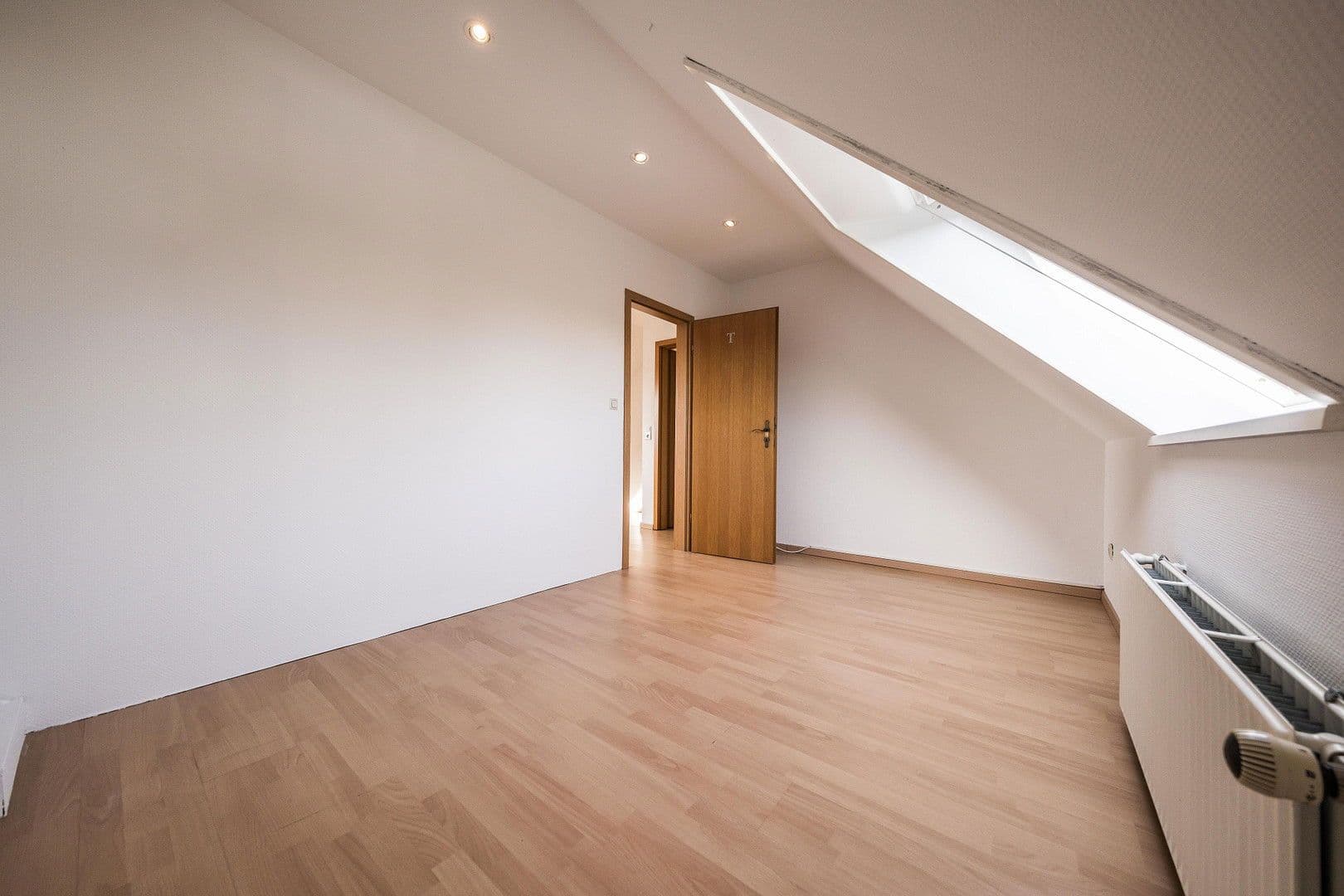 Predaj domu 95 m², pozemek 140 m², Stuhr, Dolné Sasko Predaj domu 95 m², pozemek 140 m², Stuhr, Dolné Sasko