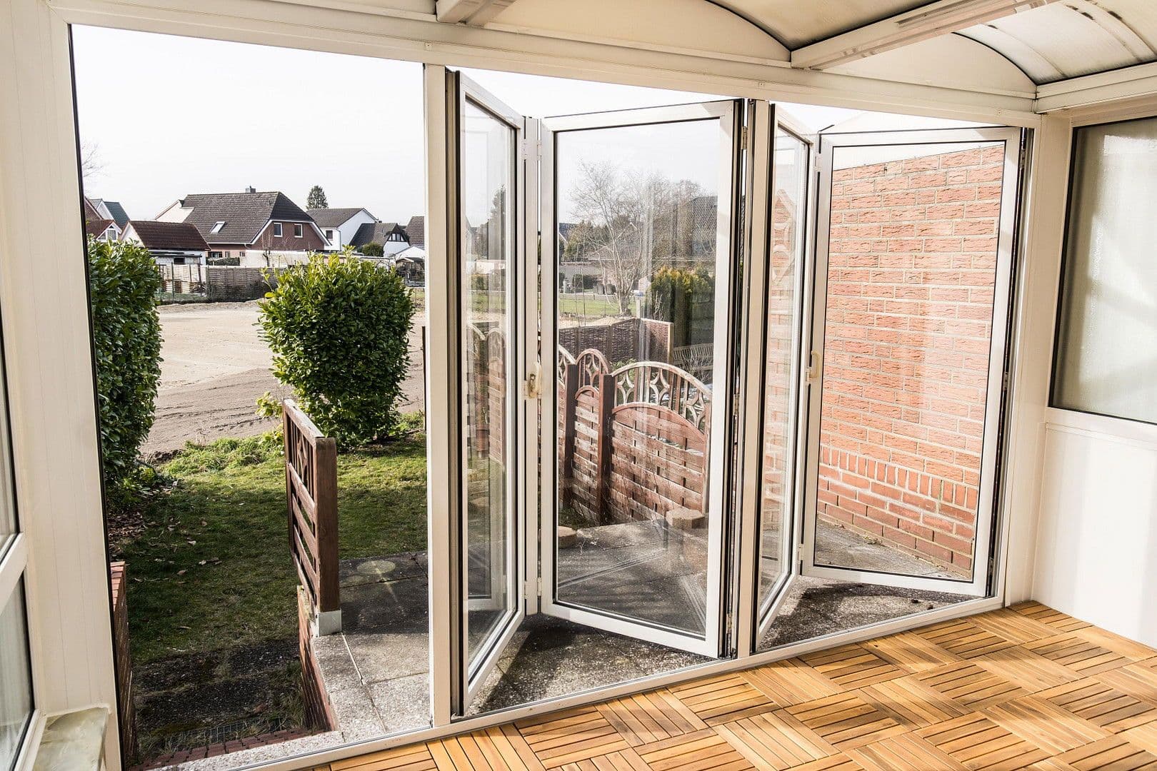 Predaj domu 95 m², pozemek 140 m², Stuhr, Dolné Sasko Predaj domu 95 m², pozemek 140 m², Stuhr, Dolné Sasko