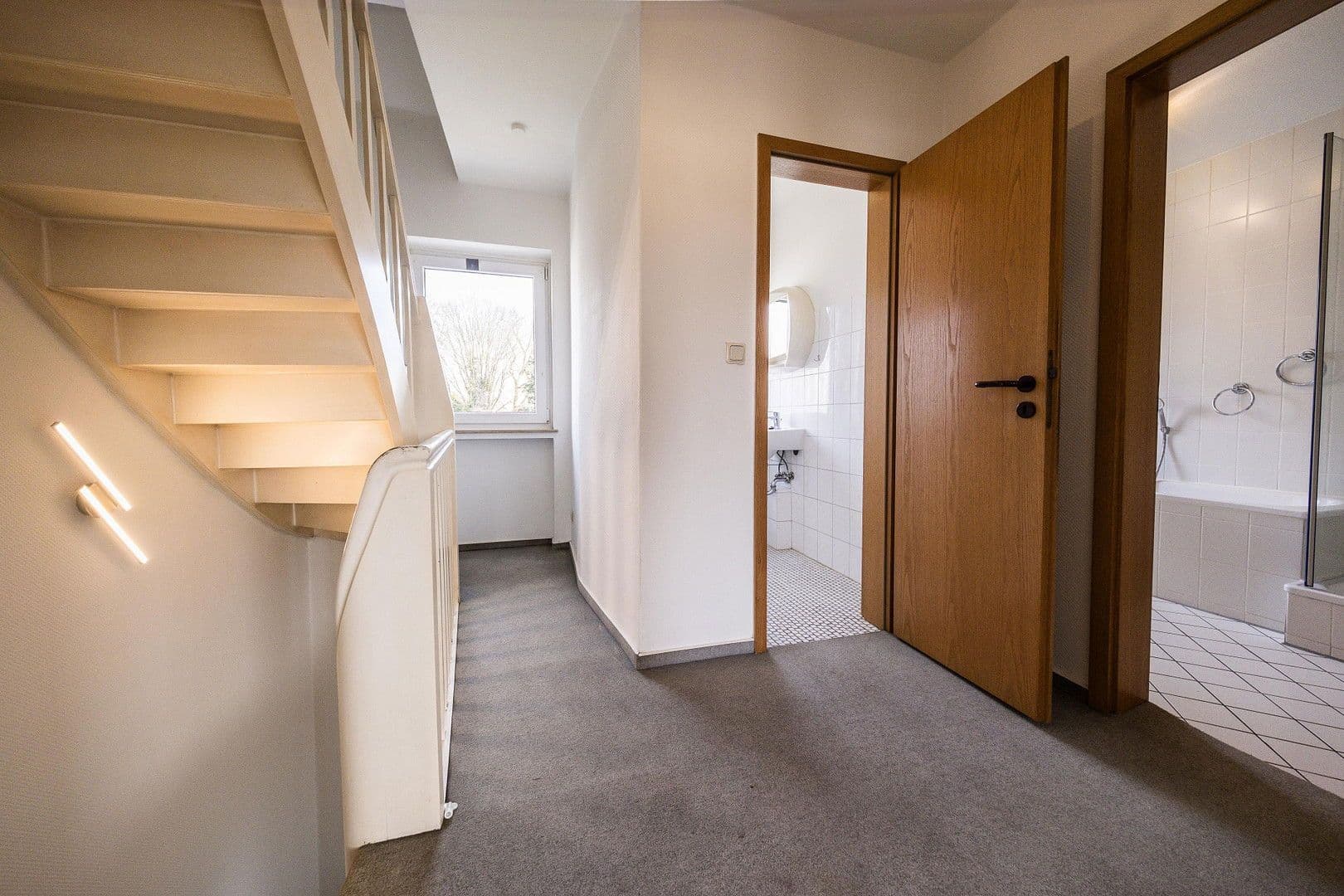 Predaj domu 95 m², pozemek 140 m², Stuhr, Dolné Sasko Predaj domu 95 m², pozemek 140 m², Stuhr, Dolné Sasko