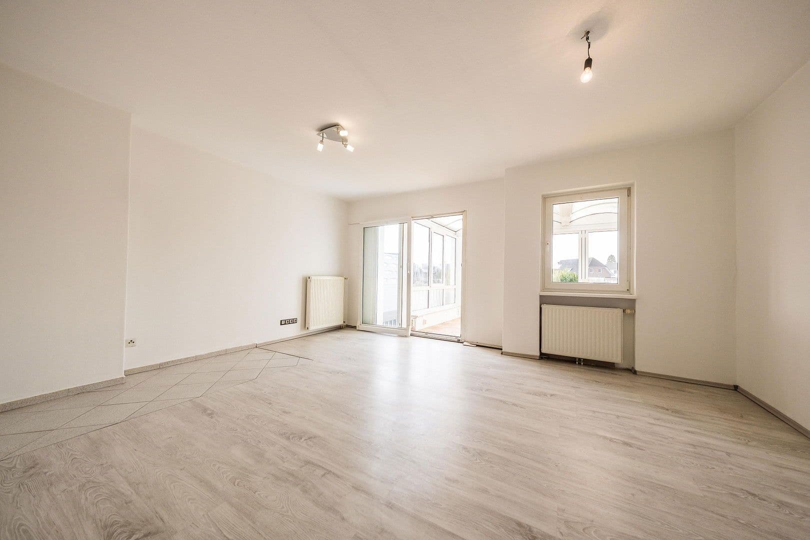 Predaj domu 95 m², pozemek 140 m², Stuhr, Dolné Sasko Predaj domu 95 m², pozemek 140 m², Stuhr, Dolné Sasko