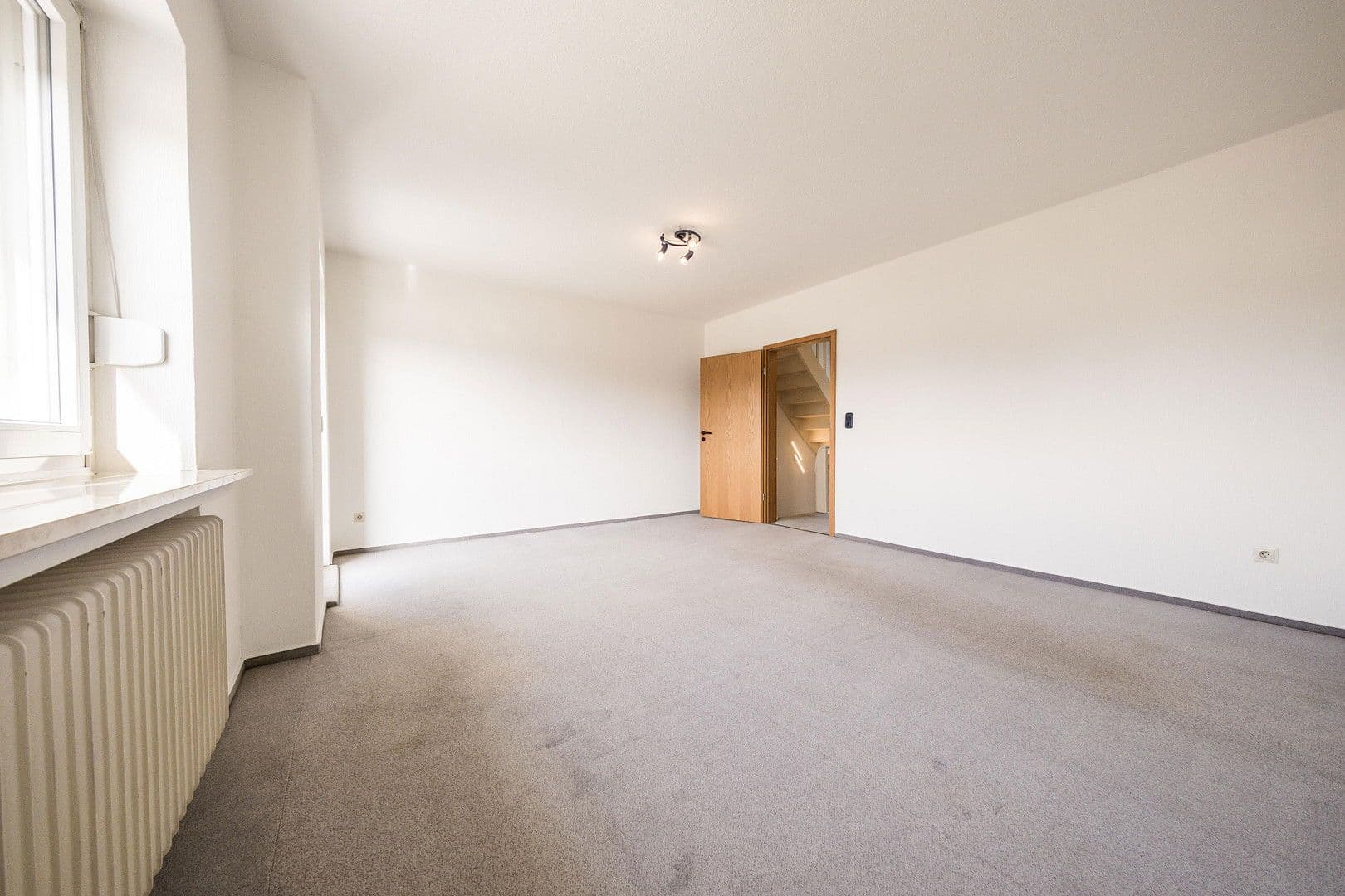 Predaj domu 95 m², pozemek 140 m², Stuhr, Dolné Sasko Predaj domu 95 m², pozemek 140 m², Stuhr, Dolné Sasko