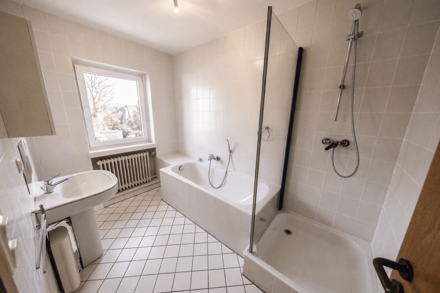 Predaj domu 95 m², pozemek 140 m², Stuhr, Dolné Sasko Predaj domu 95 m², pozemek 140 m², Stuhr, Dolné Sasko