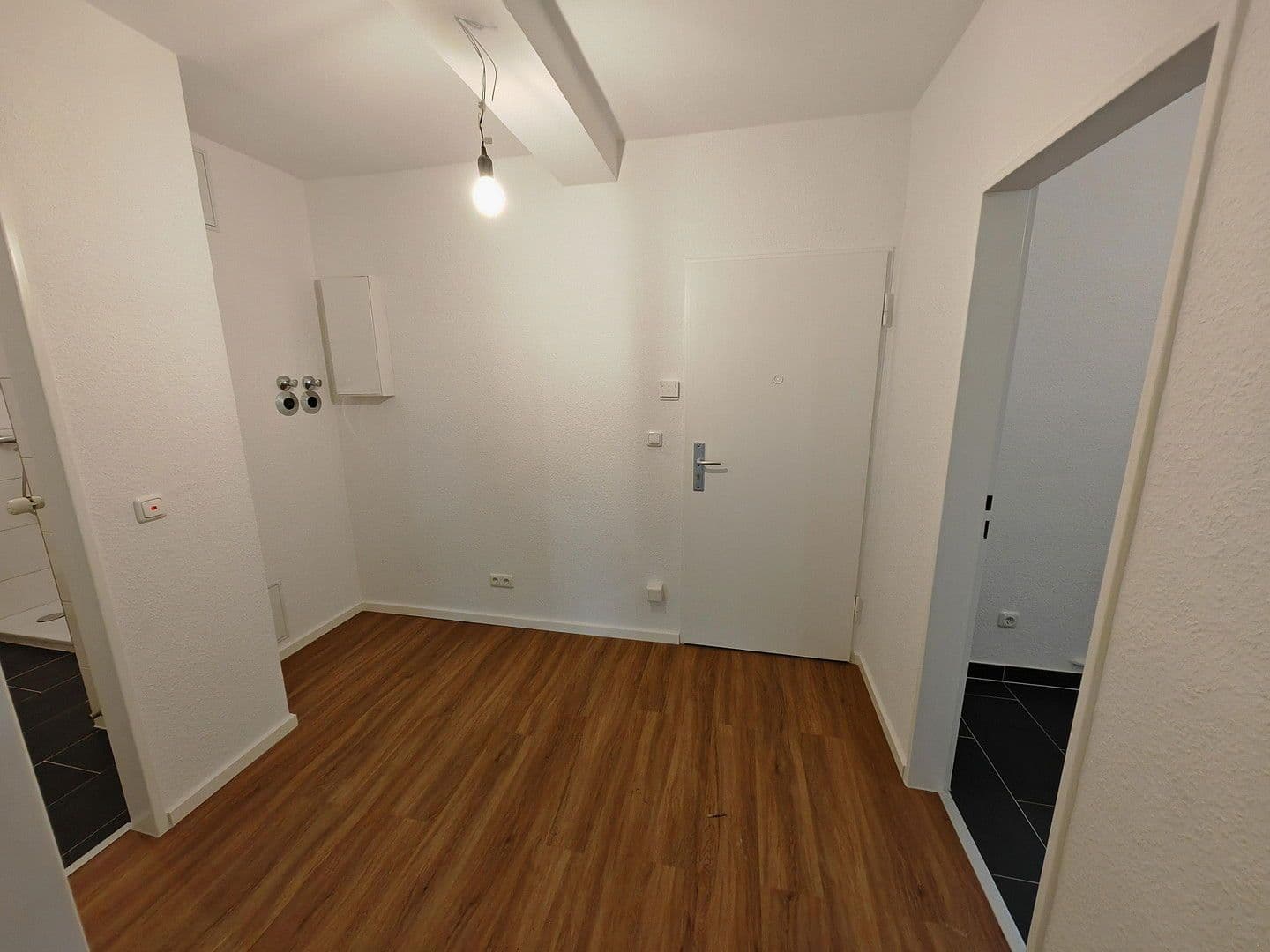Prenájom bytu 2-izbový 55 m², Wendelsweg 107, Frankfurt, Hesensko Prenájom bytu 2-izbový 55 m², Wendelsweg 107, Frankfurt, Hesensko