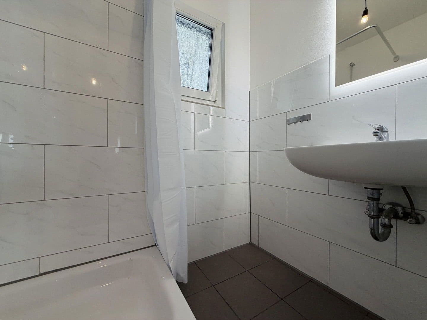 Predaj bytu 3-izbový 63 m², Grüner Hof 32, Köln, Severné Porýnie - Westfálsko Predaj bytu 3-izbový 63 m², Grüner Hof 32, Köln, Severné Porýnie - Westfálsko