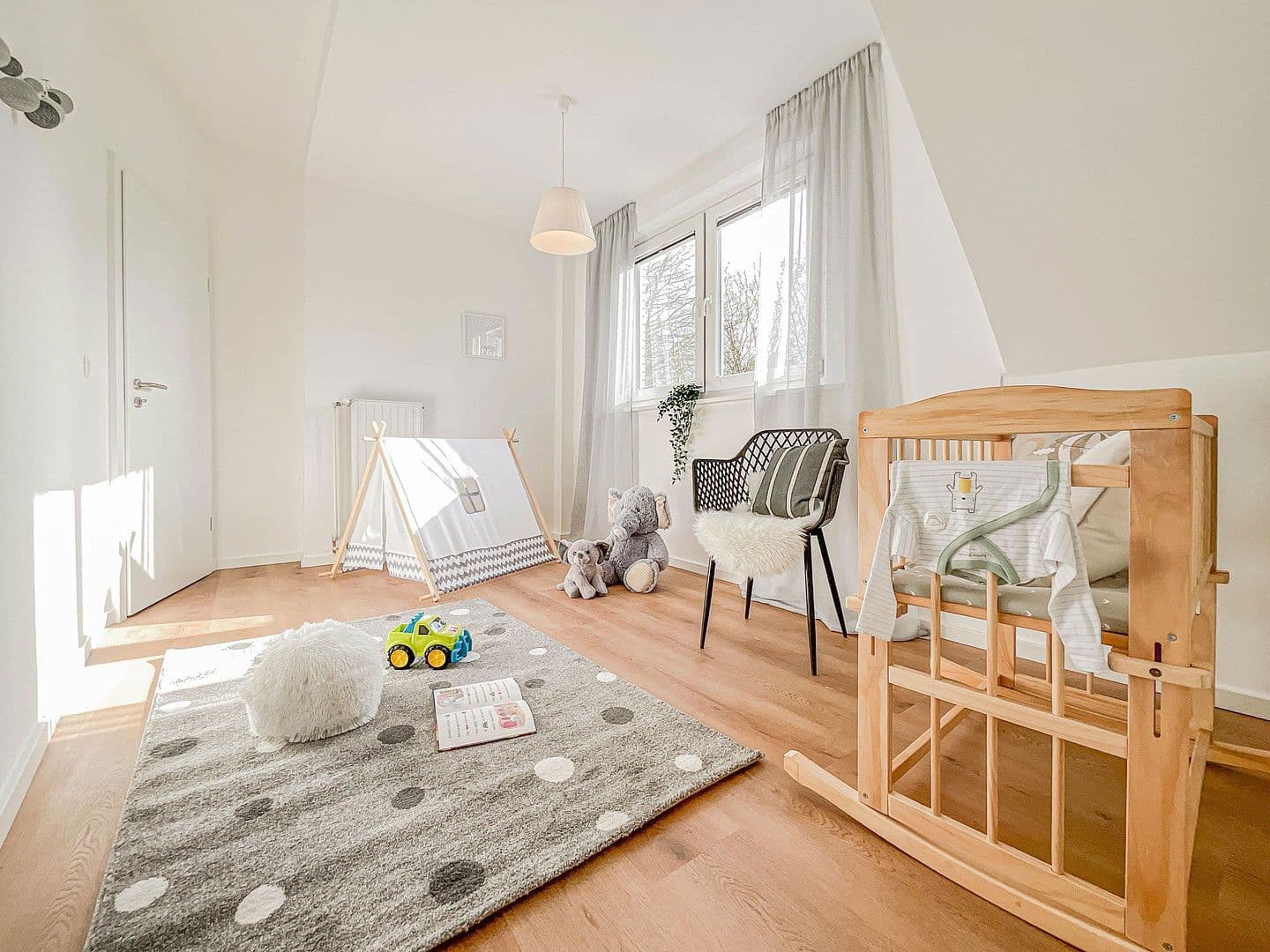 Predaj domu 144 m², pozemek 468 m², Hamburg, Hamburg Predaj domu 144 m², pozemek 468 m², Hamburg, Hamburg