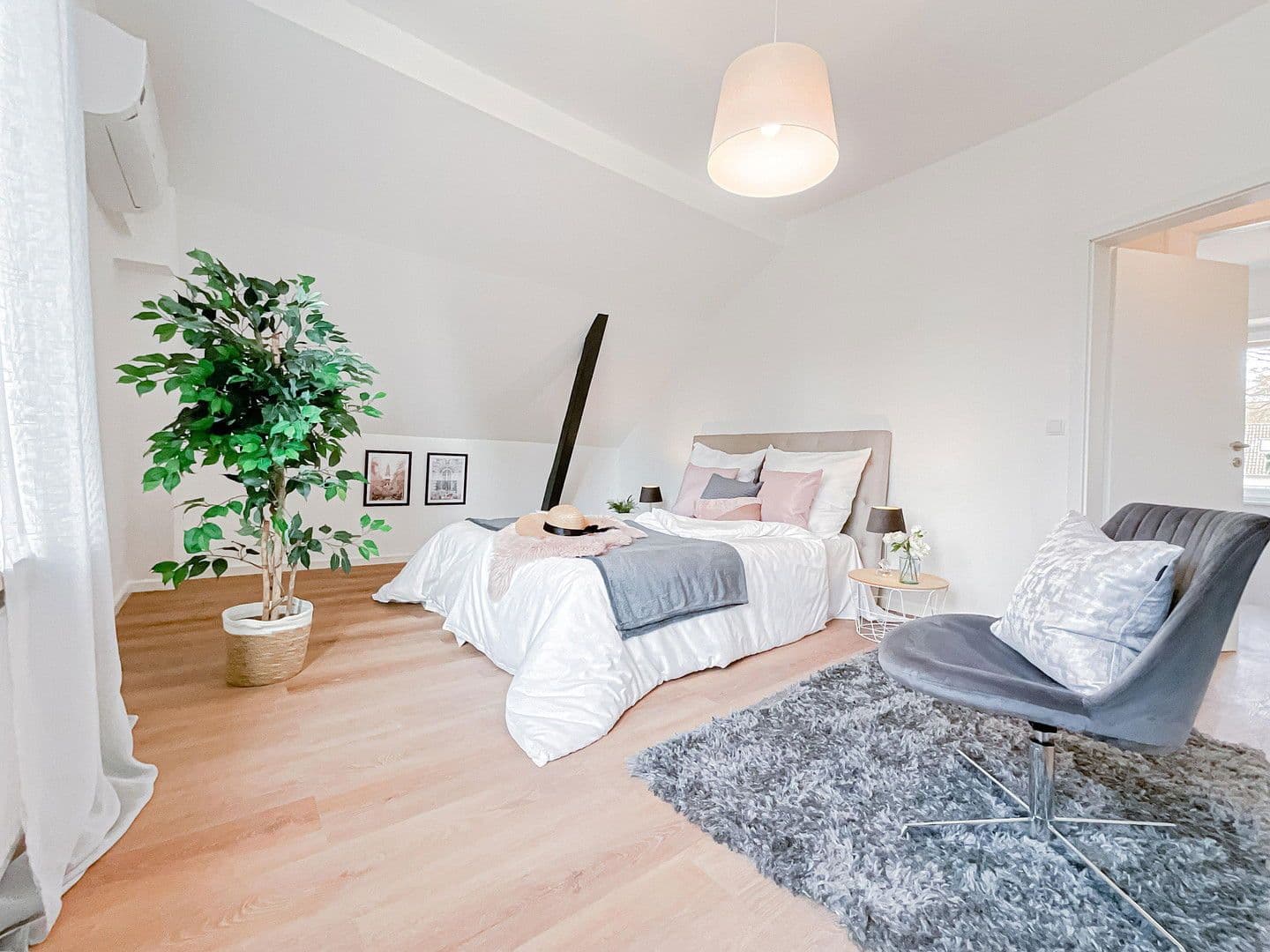 Predaj domu 144 m², pozemek 468 m², Hamburg, Hamburg Predaj domu 144 m², pozemek 468 m², Hamburg, Hamburg