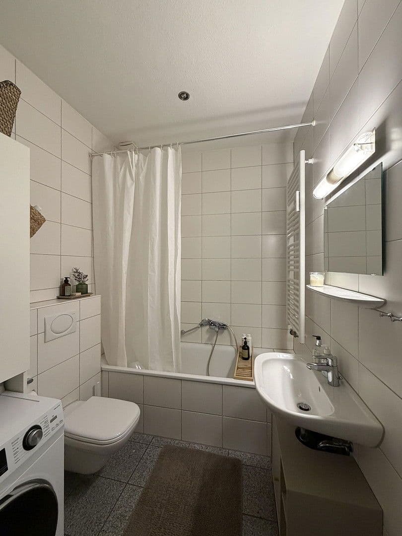 Prenájom bytu 2-izbový 65 m², Stephanienstr. 42 - 44, Karlsruhe, Bádensko-Wurttembersko Prenájom bytu 2-izbový 65 m², Stephanienstr. 42 - 44, Karlsruhe, Bádensko-Wurttembersko