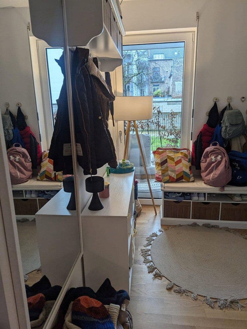 Prenájom bytu 3-izbový 77 m², Köln, Severné Porýnie - Westfálsko Prenájom bytu 3-izbový 77 m², Köln, Severné Porýnie - Westfálsko