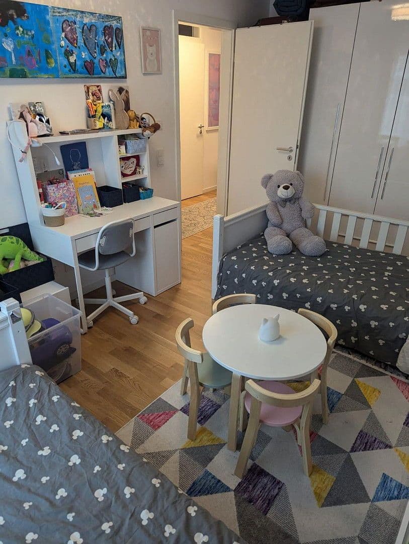 Prenájom bytu 3-izbový 77 m², Köln, Severné Porýnie - Westfálsko Prenájom bytu 3-izbový 77 m², Köln, Severné Porýnie - Westfálsko