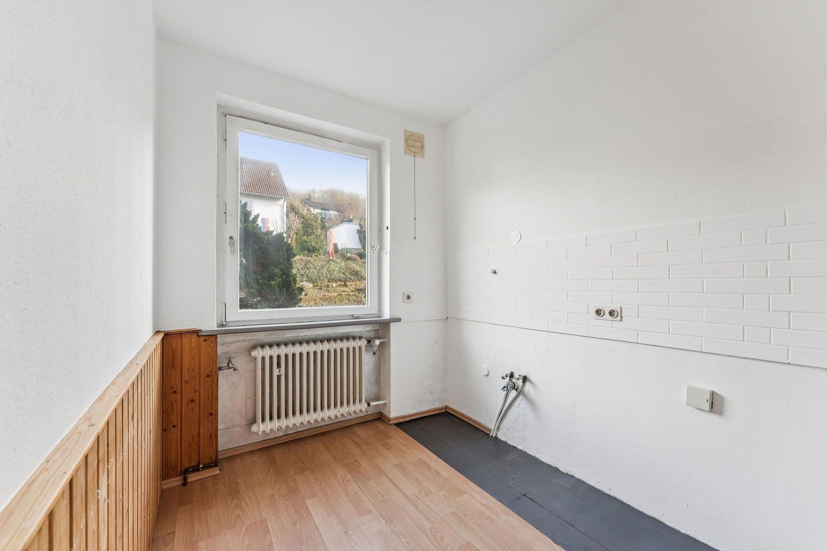 Predaj domu 110 m², pozemek 143 m², Kantstrasse 12, Bovenden, Dolné Sasko Predaj domu 110 m², pozemek 143 m², Kantstrasse 12, Bovenden, Dolné Sasko