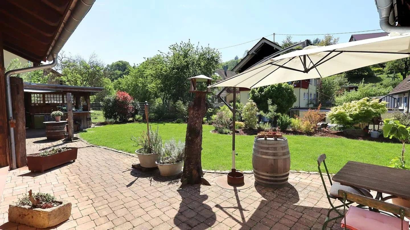 Predaj domu 186 m², pozemek 924 m², Talstrasse 42a, Hohberg, Bádensko-Wurttembersko Predaj domu 186 m², pozemek 924 m², Talstrasse 42a, Hohberg, Bádensko-Wurttembersko