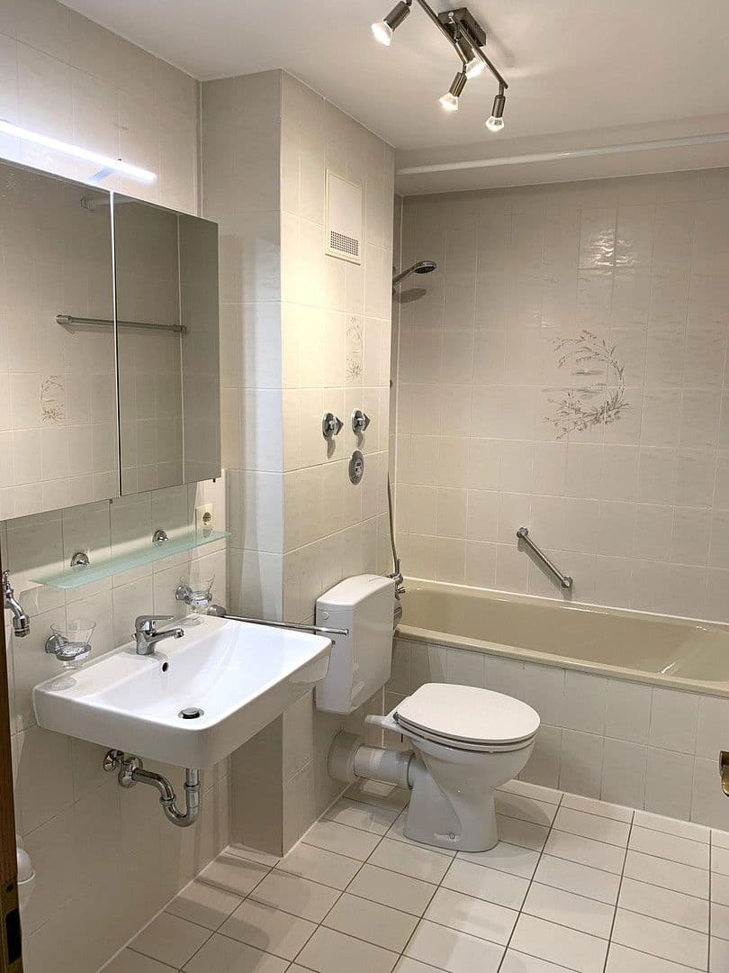 Prenájom bytu 2-izbový 59 m², Remboldstr. 1a, Augsburg, Bavorsko Prenájom bytu 2-izbový 59 m², Remboldstr. 1a, Augsburg, Bavorsko