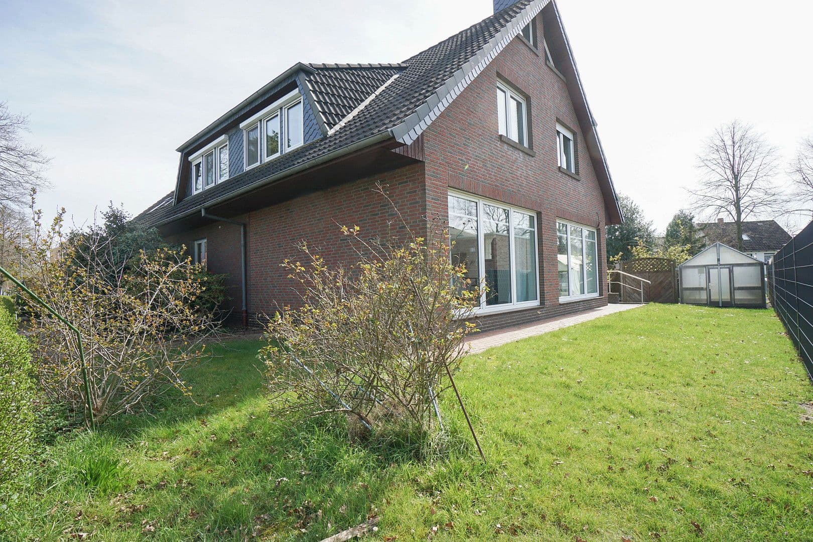 Predaj domu 175 m², Stuhr, Dolné Sasko Predaj domu 175 m², Stuhr, Dolné Sasko