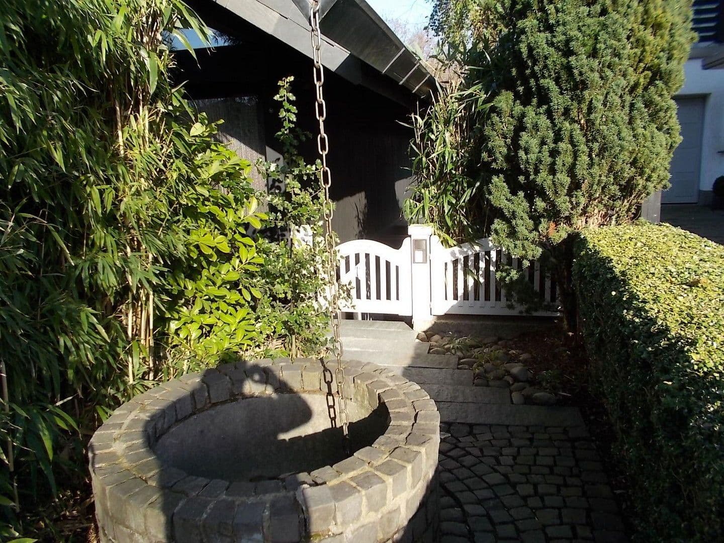 Prenájom bytu 2-izbový 63 m², Essen, Severné Porýnie - Westfálsko Prenájom bytu 2-izbový 63 m², Essen, Severné Porýnie - Westfálsko