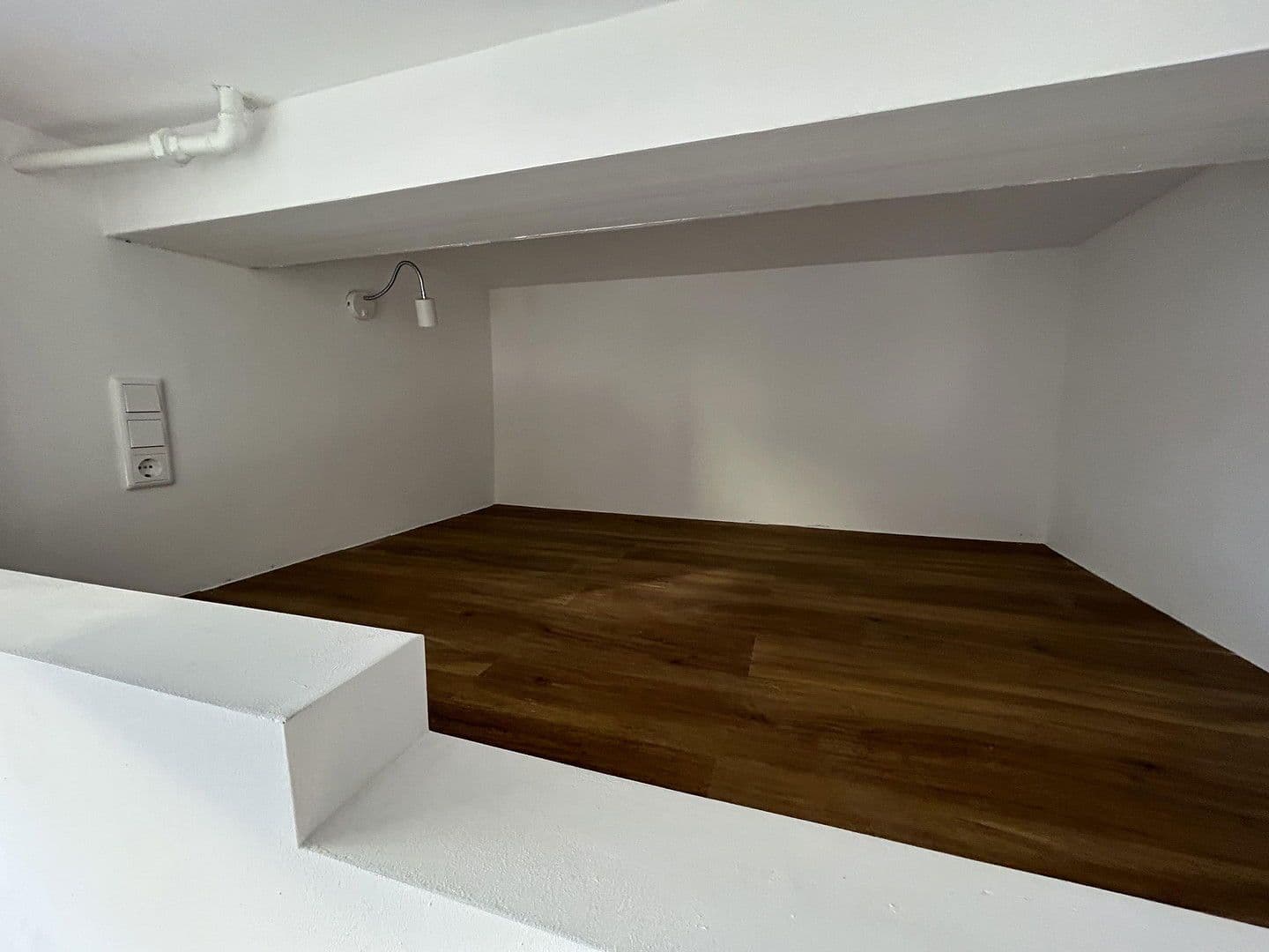 Prenájom bytu 1-izbový 18 m², Ludwigshafen am Rhein, Porýnie-Falcko Prenájom bytu 1-izbový 18 m², Ludwigshafen am Rhein, Porýnie-Falcko