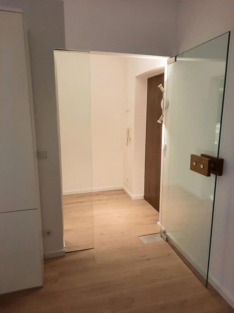 Prenájom bytu 1-izbový 34 m², Düsseldorf, Severné Porýnie - Westfálsko Prenájom bytu 1-izbový 34 m², Düsseldorf, Severné Porýnie - Westfálsko