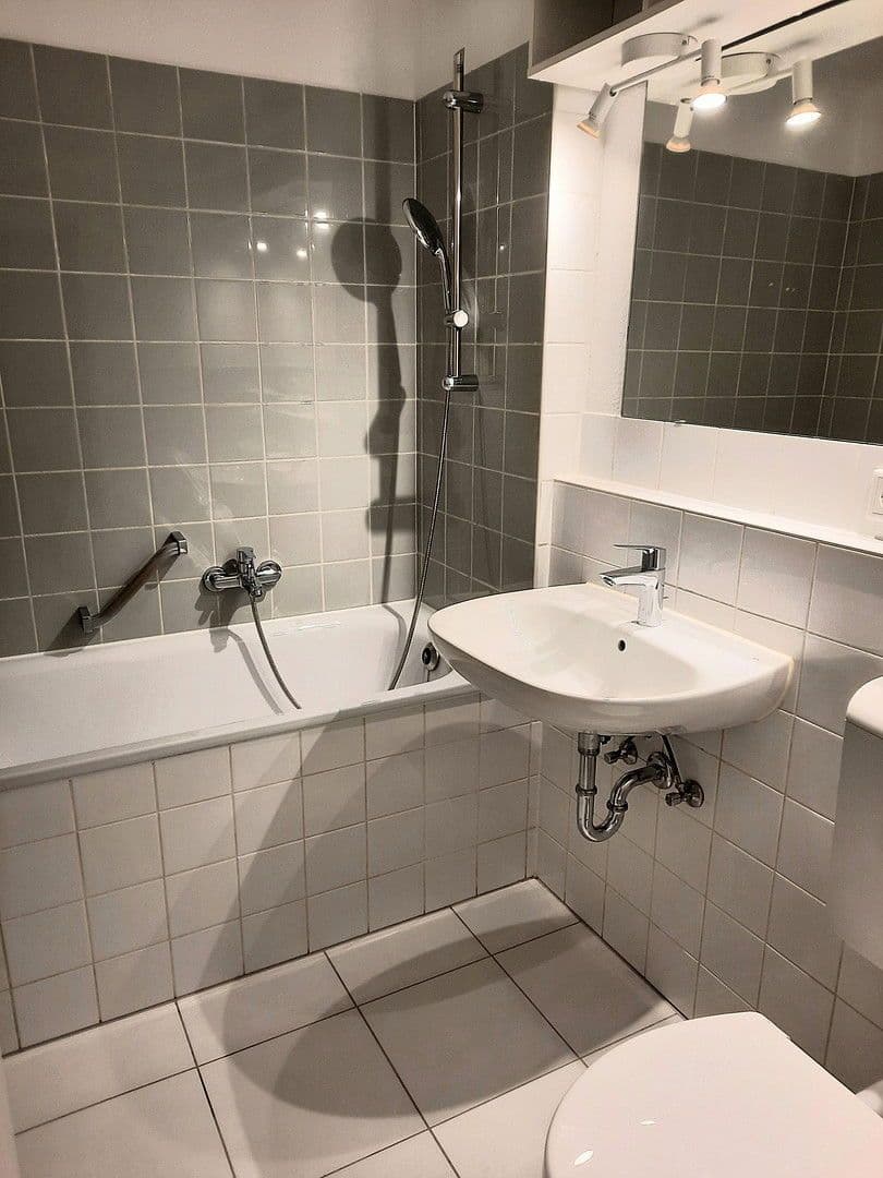 Prenájom bytu 1-izbový 34 m², Düsseldorf, Severné Porýnie - Westfálsko Prenájom bytu 1-izbový 34 m², Düsseldorf, Severné Porýnie - Westfálsko