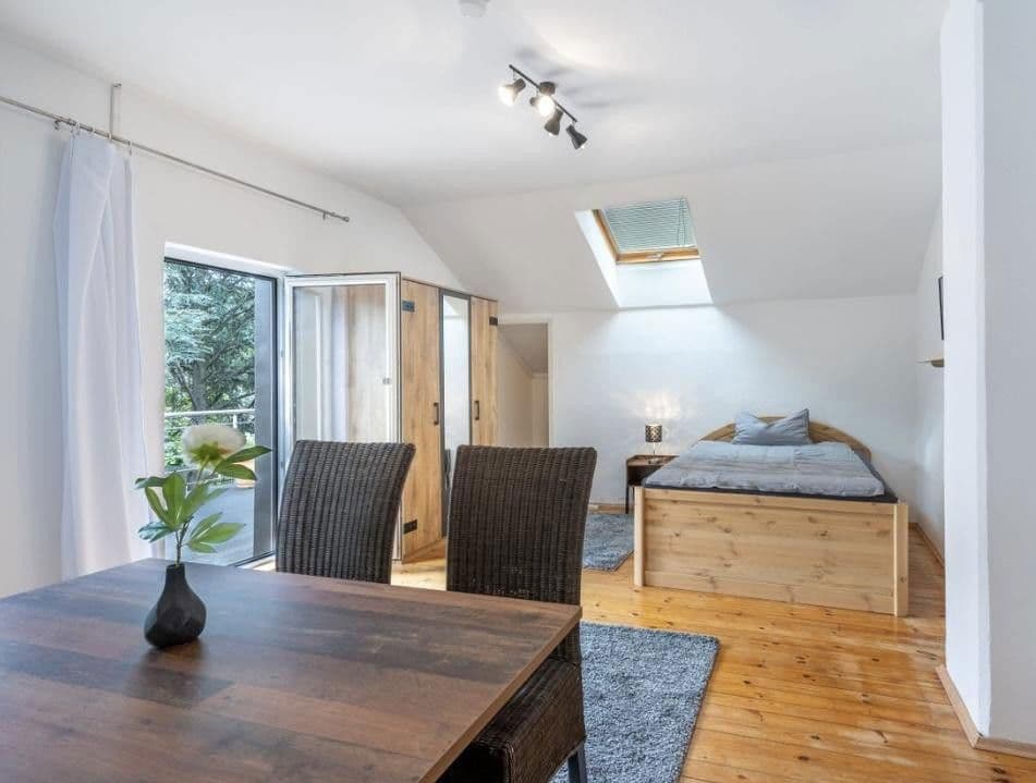 Predaj domu 280 m², pozemek 731 m², Planegg, Bavorsko Predaj domu 280 m², pozemek 731 m², Planegg, Bavorsko