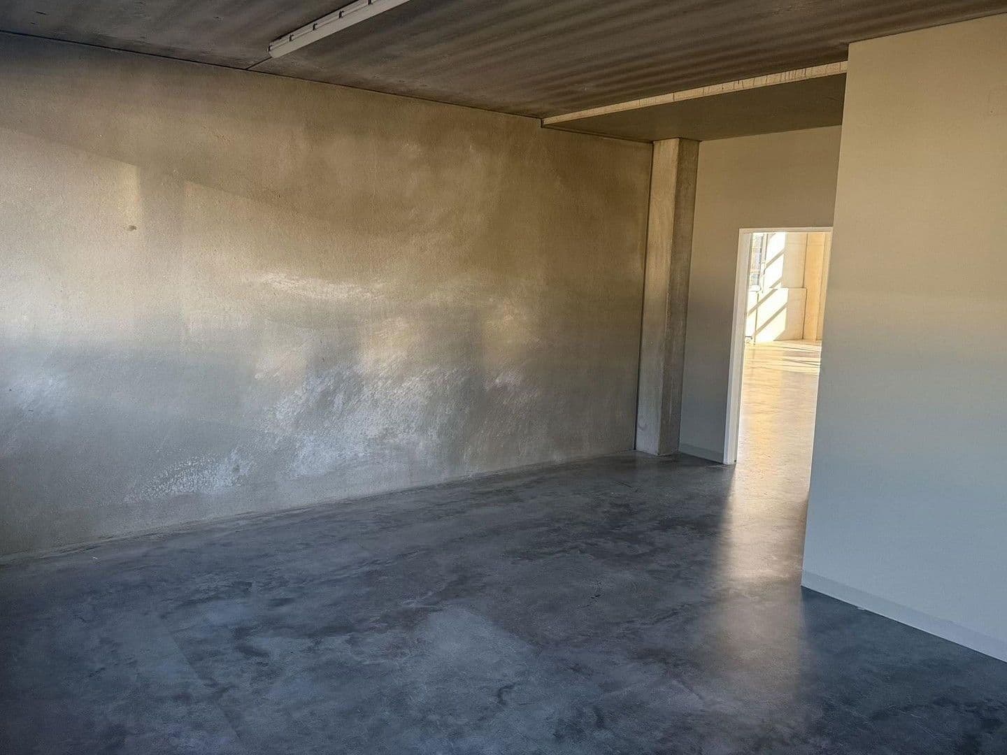 Prenájom nebytového priestoru 2.082 m², Gewerbepark B17 / II / Straße 3 / Objekt 11, Teesdorf, Dolné Rakúsko Prenájom nebytového priestoru 2.082 m², Gewerbepark B17 / II / Straße 3 / Objekt 11, Teesdorf, Dolné Rakúsko