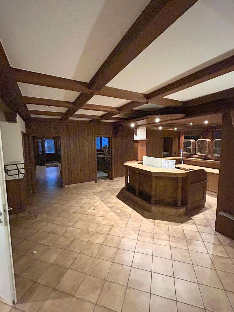 Prenájom nebytového priestoru 981 m², Steinheimer Str. 219, Horn-Bad Meinberg, Severné Porýnie - Westfálsko Prenájom nebytového priestoru 981 m², Steinheimer Str. 219, Horn-Bad Meinberg, Severné Porýnie - Westfálsko