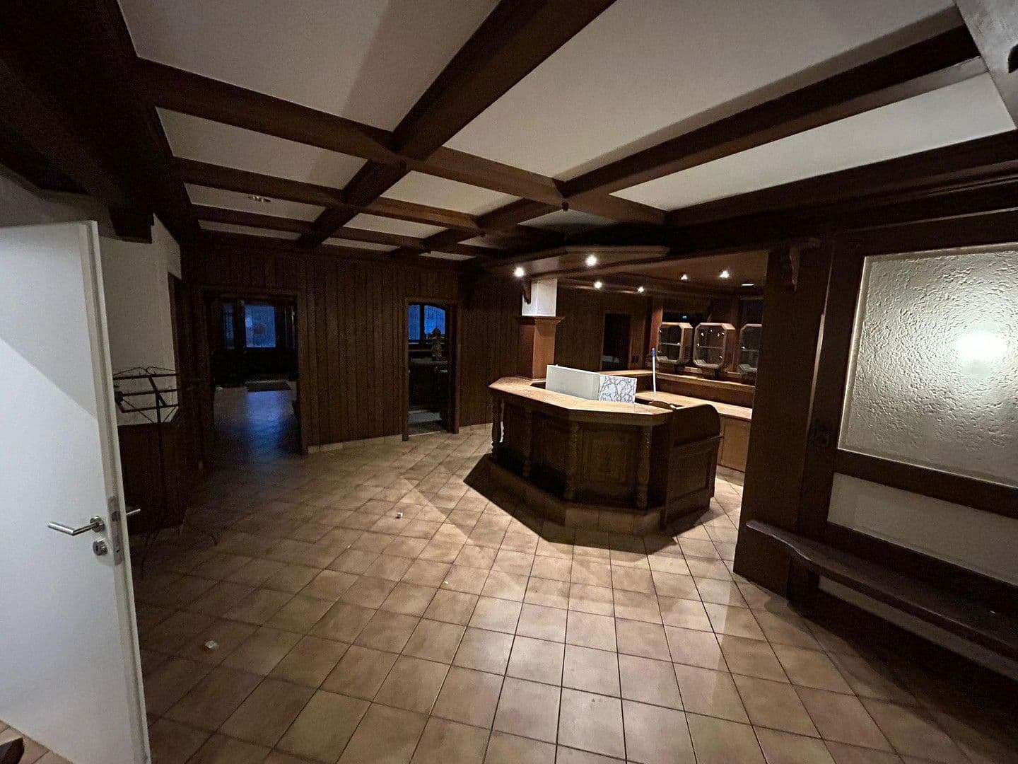 Prenájom nebytového priestoru 981 m², Steinheimer Str. 219, Horn-Bad Meinberg, Severné Porýnie - Westfálsko Prenájom nebytového priestoru 981 m², Steinheimer Str. 219, Horn-Bad Meinberg, Severné Porýnie - Westfálsko