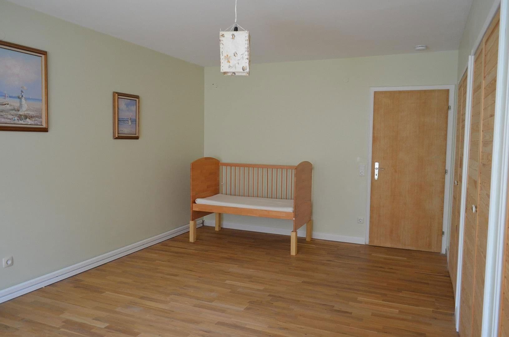 Predaj domu 248 m², pozemek 998 m², Krautgartenweg 3, Neckargemünd, Bádensko-Wurttembersko Predaj domu 248 m², pozemek 998 m², Krautgartenweg 3, Neckargemünd, Bádensko-Wurttembersko