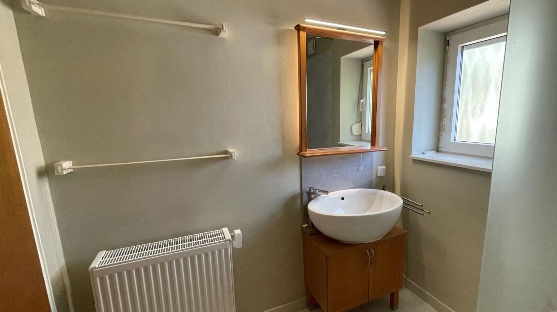 Predaj domu 248 m², pozemek 998 m², Krautgartenweg 3, Neckargemünd, Bádensko-Wurttembersko Predaj domu 248 m², pozemek 998 m², Krautgartenweg 3, Neckargemünd, Bádensko-Wurttembersko