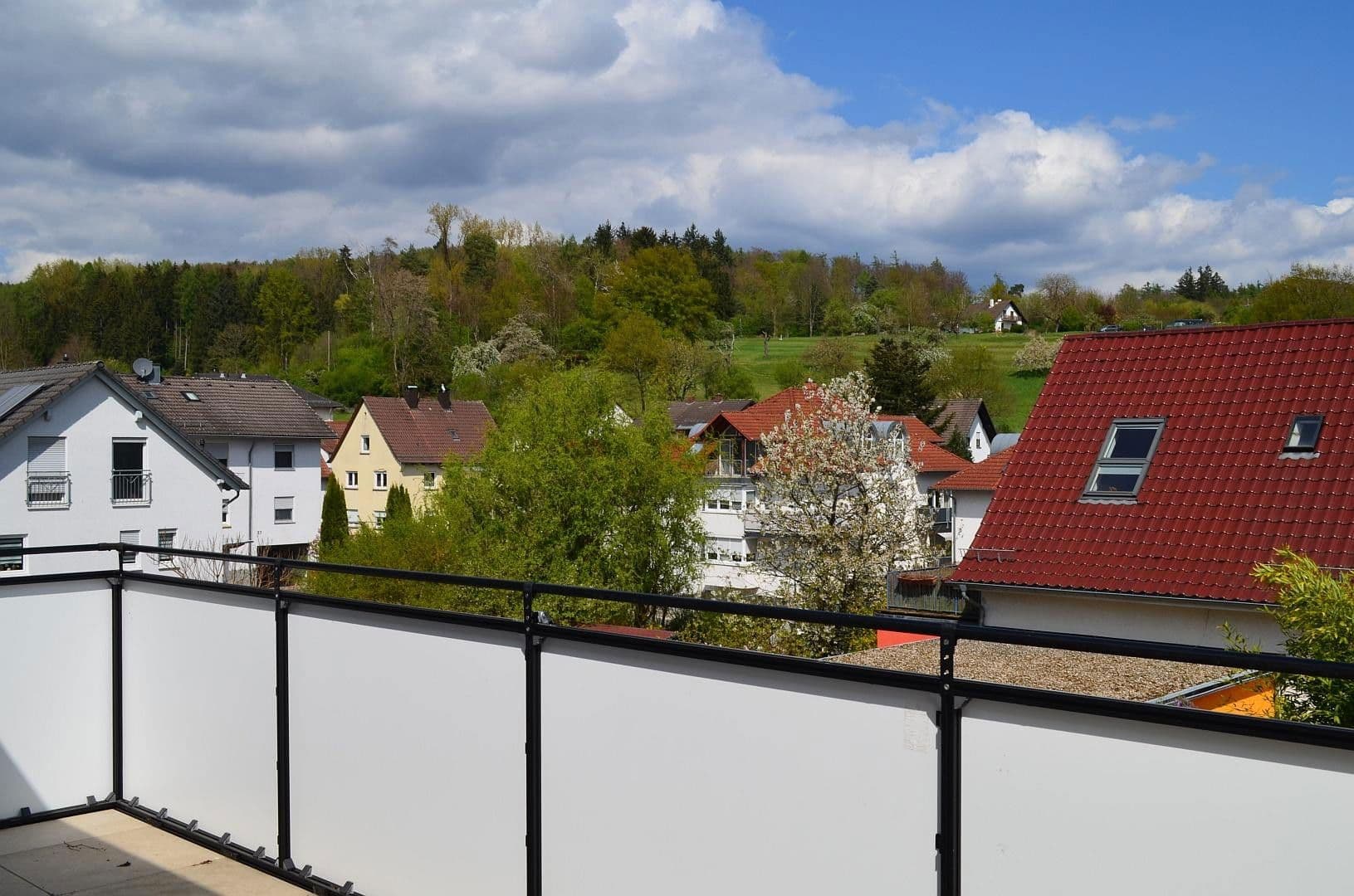 Predaj domu 248 m², pozemek 998 m², Krautgartenweg 3, Neckargemünd, Bádensko-Wurttembersko Predaj domu 248 m², pozemek 998 m², Krautgartenweg 3, Neckargemünd, Bádensko-Wurttembersko
