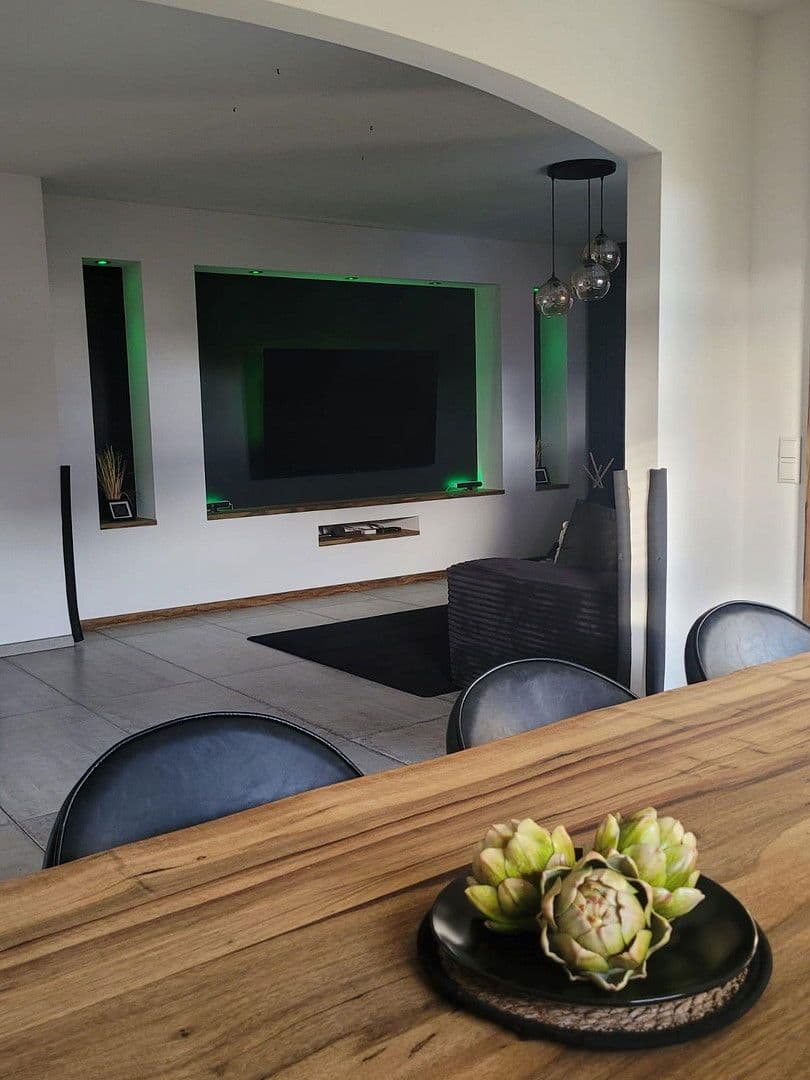 Predaj domu 241 m², pozemek 605 m², Seeheim-Jugenheim, Hesensko Predaj domu 241 m², pozemek 605 m², Seeheim-Jugenheim, Hesensko