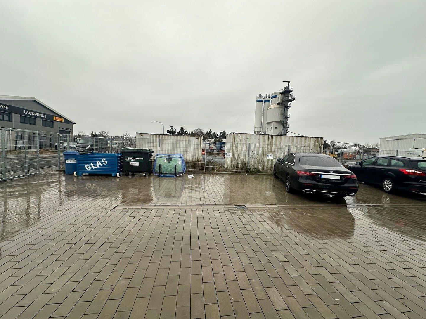 Prenájom nebytového priestoru 70 m², Griesheim, Hesensko Prenájom nebytového priestoru 70 m², Griesheim, Hesensko