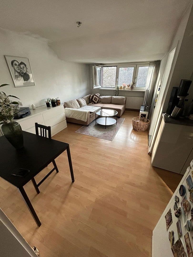 Prenájom bytu 3-izbový 50 m², Rat-Deycks-Straße 20 a, Leverkusen, Severné Porýnie - Westfálsko Prenájom bytu 3-izbový 50 m², Rat-Deycks-Straße 20 a, Leverkusen, Severné Porýnie - Westfálsko