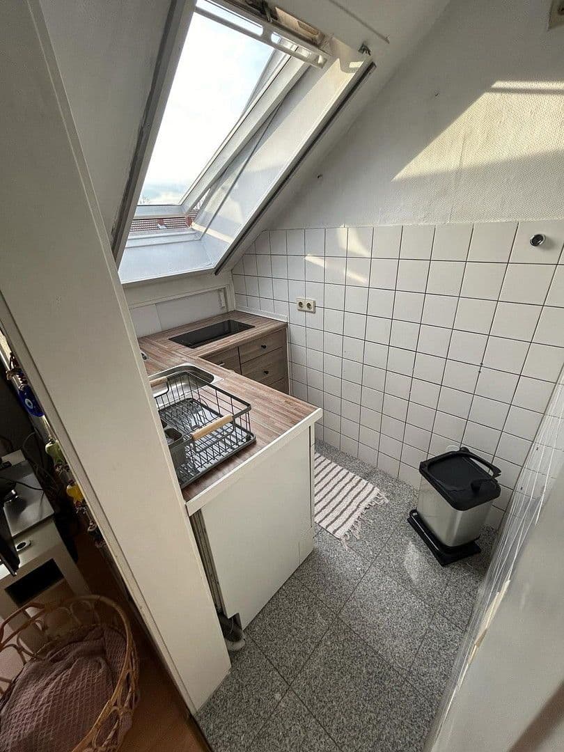 Prenájom bytu 3-izbový 50 m², Rat-Deycks-Straße 20 a, Leverkusen, Severné Porýnie - Westfálsko Prenájom bytu 3-izbový 50 m², Rat-Deycks-Straße 20 a, Leverkusen, Severné Porýnie - Westfálsko