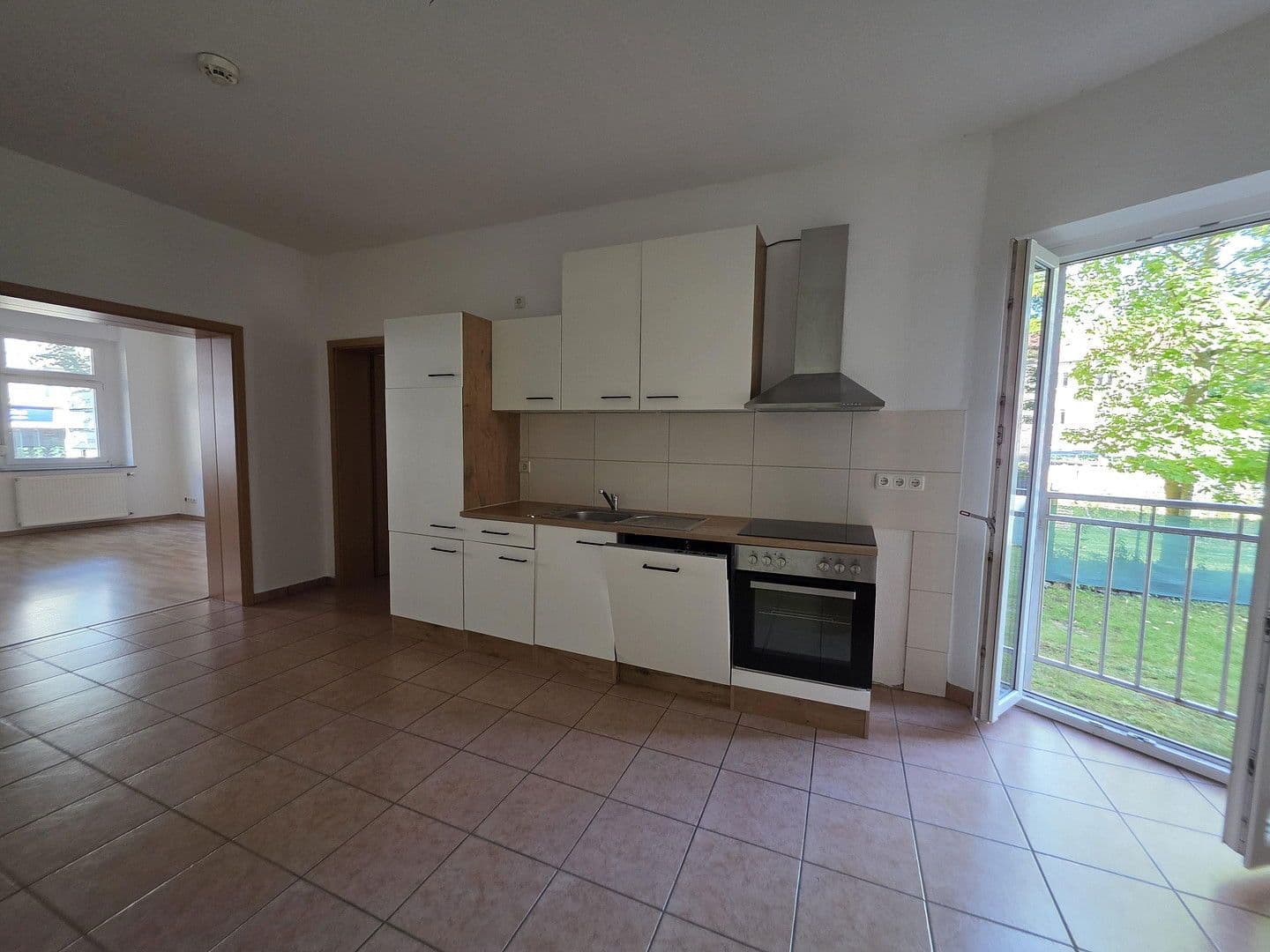 Prenájom bytu 3-izbový 90 m², Eisenbahnstraße 19, Eberswalde, Brandenbursko Prenájom bytu 3-izbový 90 m², Eisenbahnstraße 19, Eberswalde, Brandenbursko