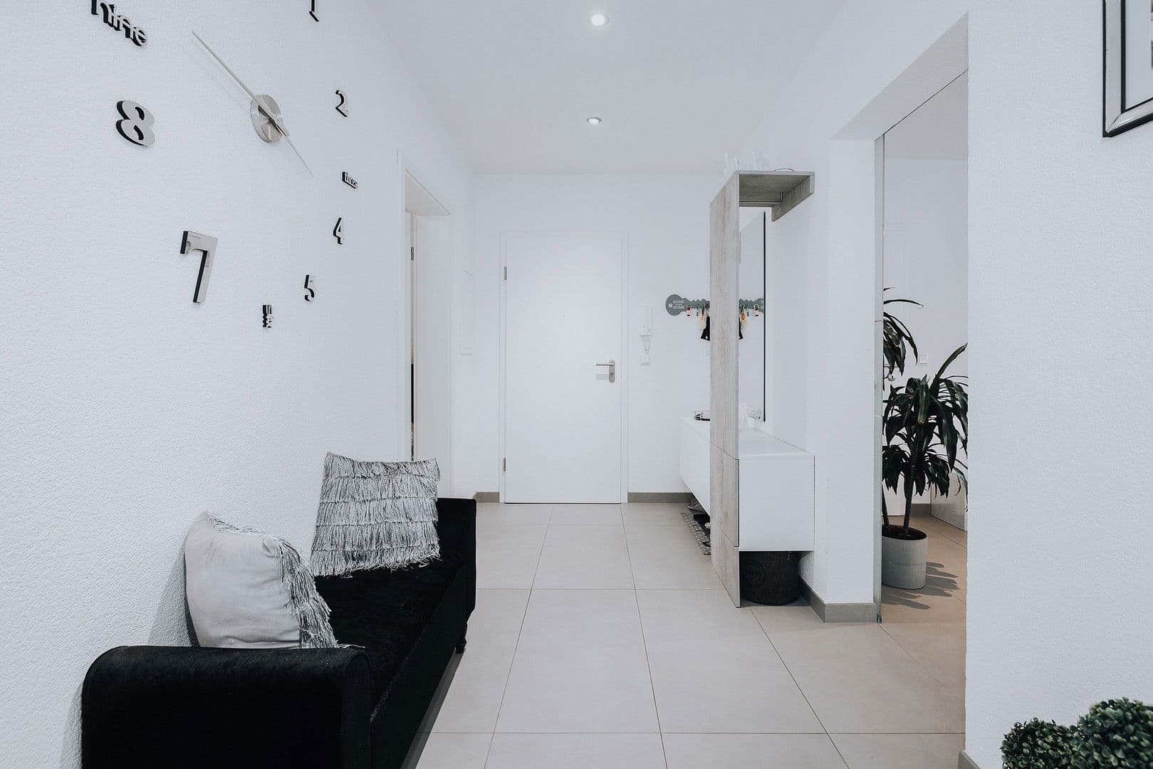 Prenájom bytu 3-izbový 107 m², Lahr/Schwarzwald, Bádensko-Wurttembersko Prenájom bytu 3-izbový 107 m², Lahr/Schwarzwald, Bádensko-Wurttembersko