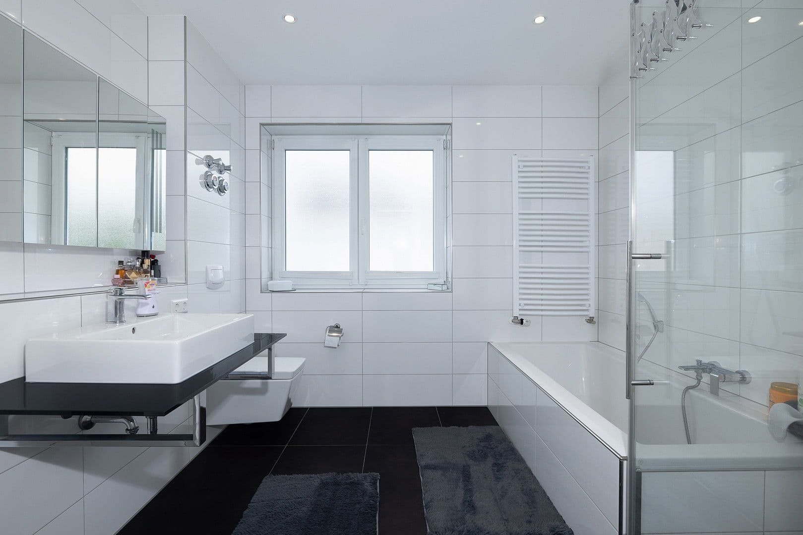 Prenájom bytu 3-izbový 107 m², Lahr/Schwarzwald, Bádensko-Wurttembersko Prenájom bytu 3-izbový 107 m², Lahr/Schwarzwald, Bádensko-Wurttembersko