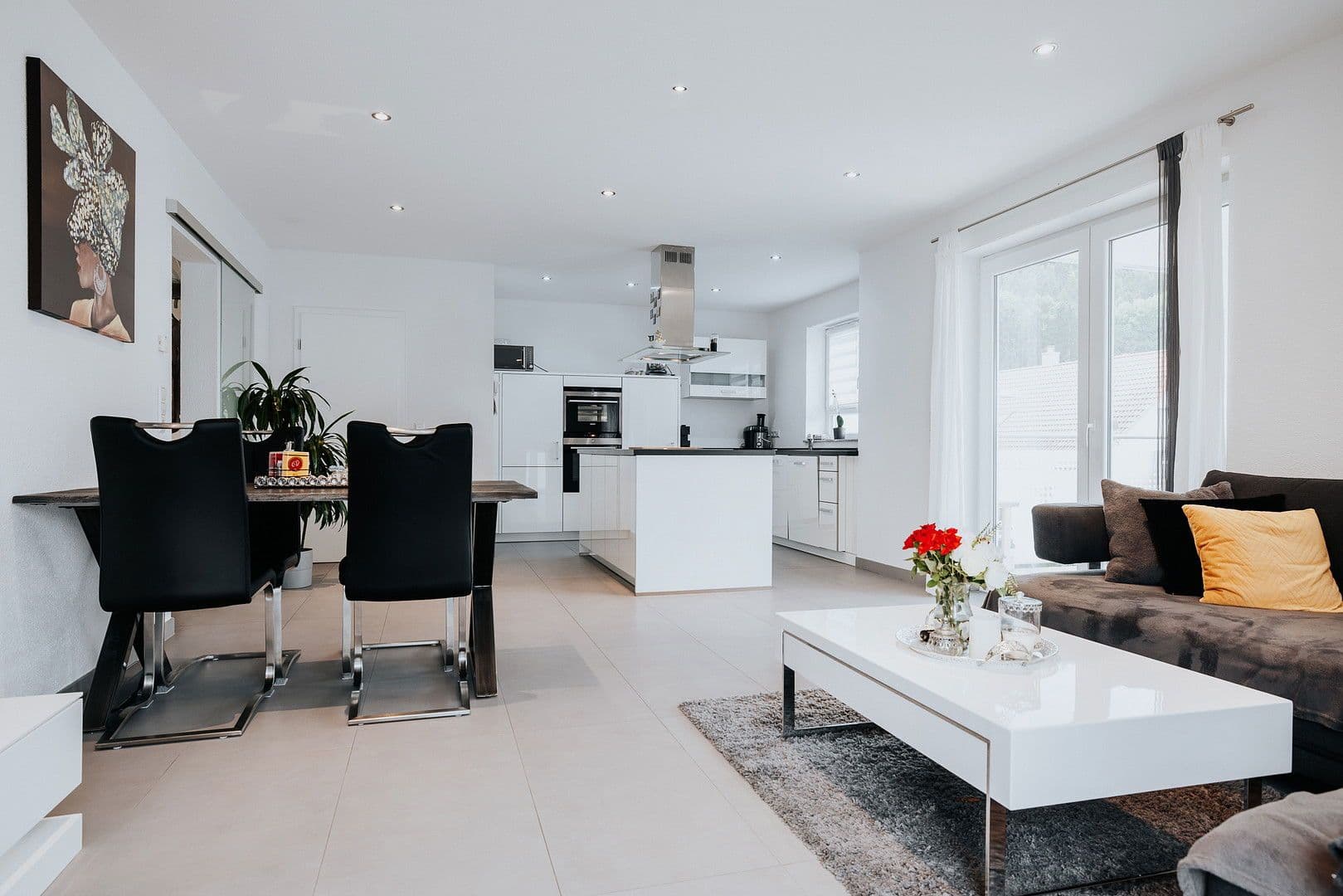 Prenájom bytu 3-izbový 107 m², Lahr/Schwarzwald, Bádensko-Wurttembersko Prenájom bytu 3-izbový 107 m², Lahr/Schwarzwald, Bádensko-Wurttembersko