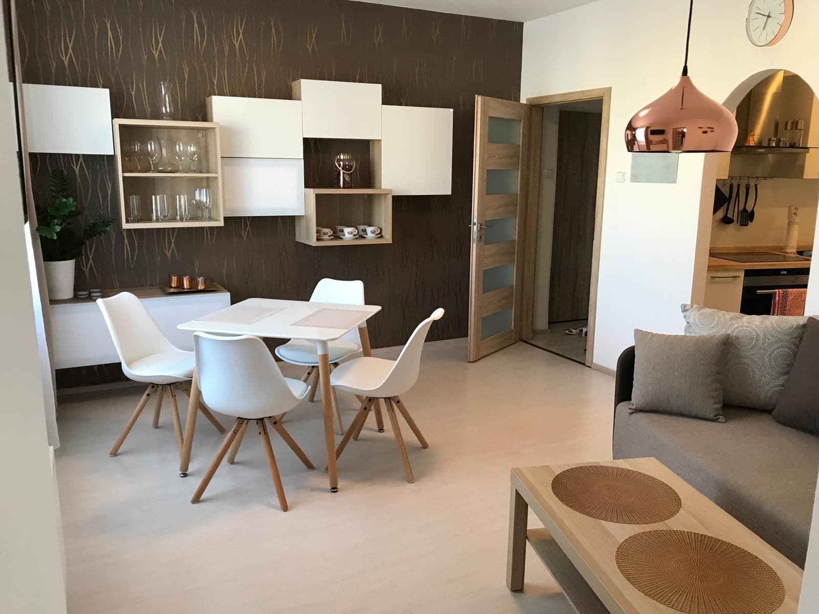 Prenájom bytu 2-izbový 46 m², Renneská třída, Brno, Jihomoravský kraj Prenájom bytu 2-izbový 46 m², Renneská třída, Brno, Jihomoravský kraj