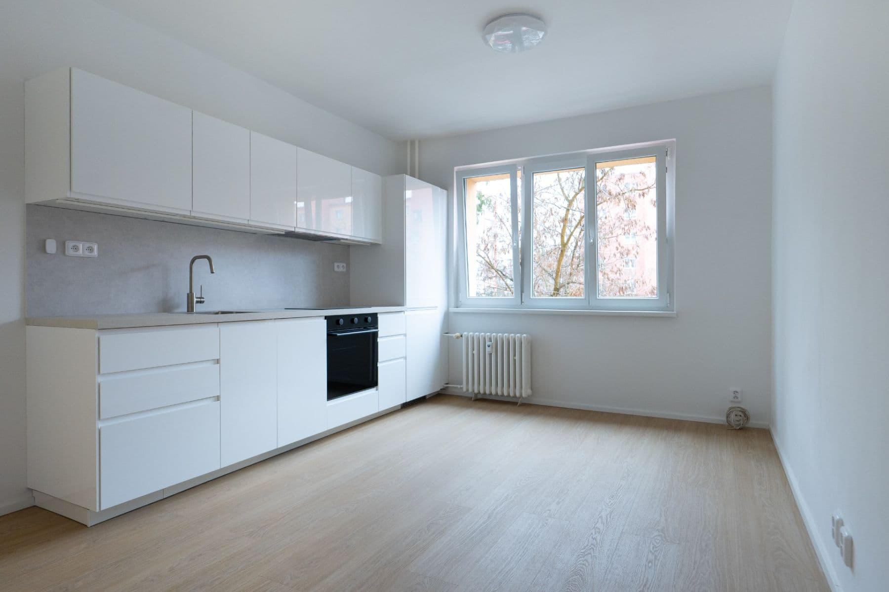 Predaj bytu 2-izbový 37 m², Evropská, Praha, Praha Predaj bytu 2-izbový 37 m², Evropská, Praha, Praha