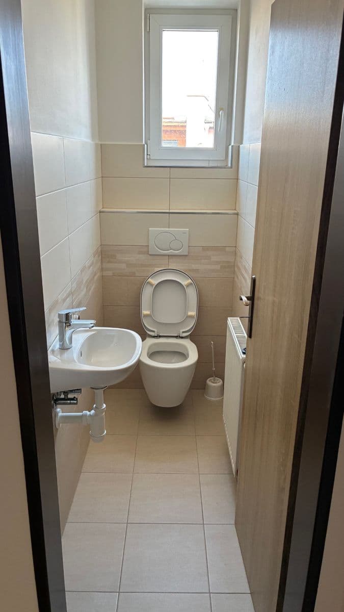 Prenájom bytu 2-izbový 54 m², Litovická, Hostivice, Středočeský kraj Prenájom bytu 2-izbový 54 m², Litovická, Hostivice, Středočeský kraj