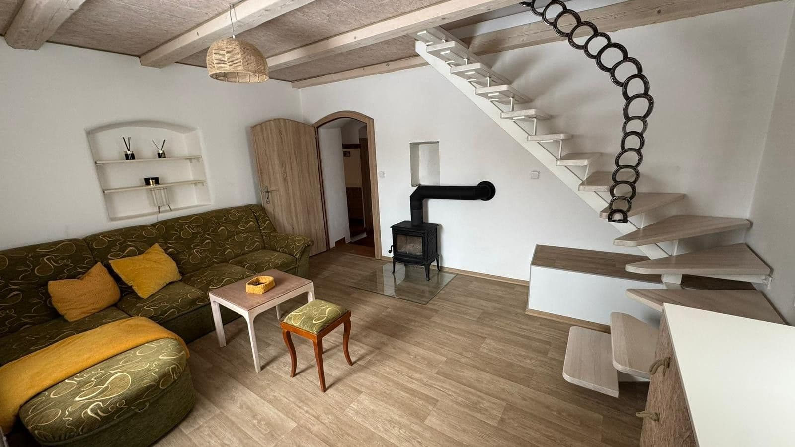 Prenájom domu 68 m², pozemek 150 m², Pernštejnské Jestřabí, Jihomoravský kraj Prenájom domu 68 m², pozemek 150 m², Pernštejnské Jestřabí, Jihomoravský kraj