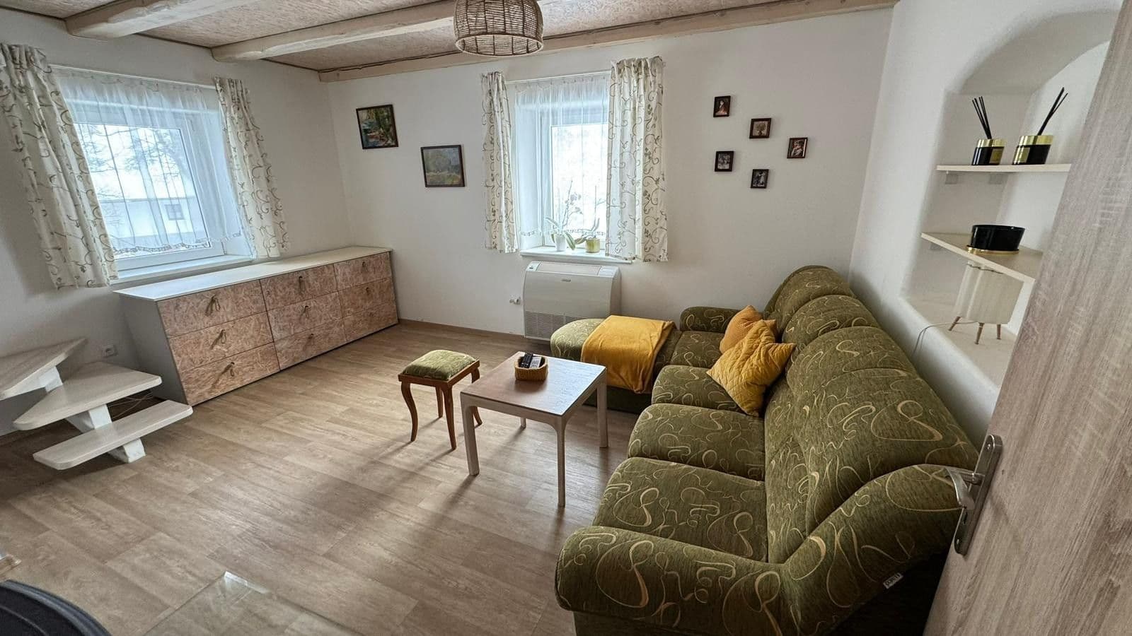 Prenájom domu 68 m², pozemek 150 m², Pernštejnské Jestřabí, Jihomoravský kraj Prenájom domu 68 m², pozemek 150 m², Pernštejnské Jestřabí, Jihomoravský kraj