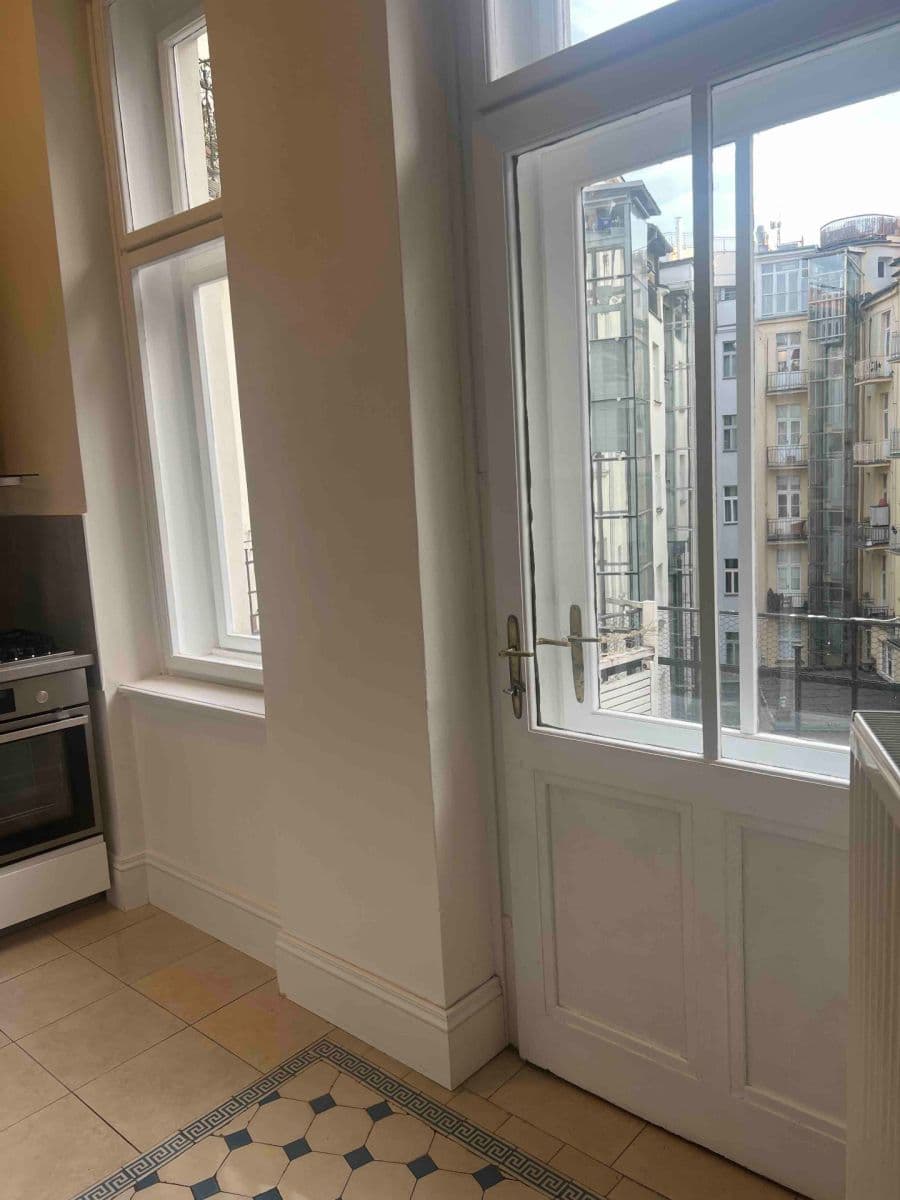 Prenájom bytu 2-izbový 70 m², Bílkova, Praha, Praha Prenájom bytu 2-izbový 70 m², Bílkova, Praha, Praha