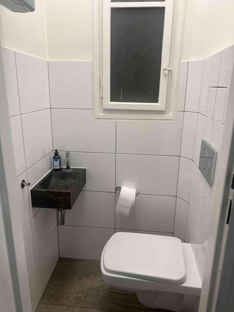 Prenájom bytu 2-izbový 70 m², Bílkova, Praha, Praha Prenájom bytu 2-izbový 70 m², Bílkova, Praha, Praha