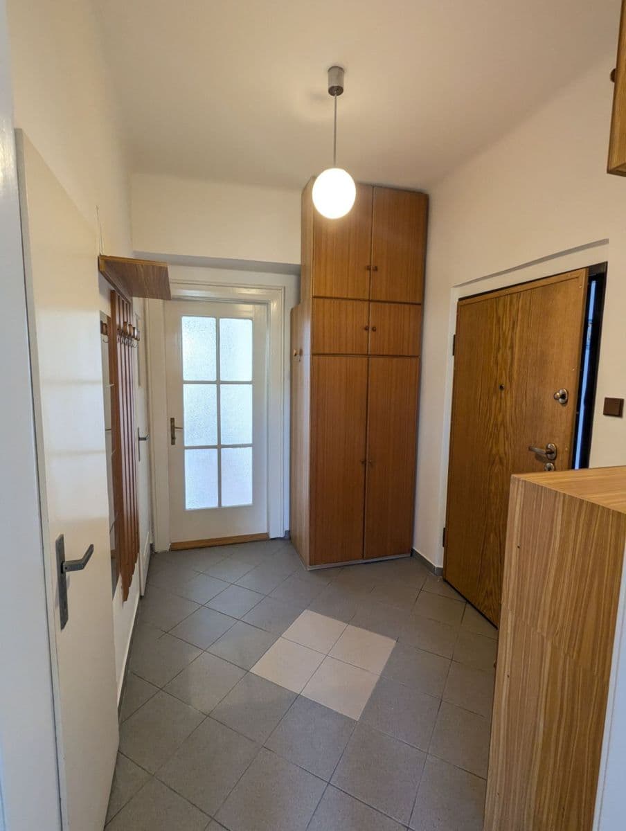 Prenájom bytu 1-izbový 49 m², Evropská, Praha, Praha Prenájom bytu 1-izbový 49 m², Evropská, Praha, Praha