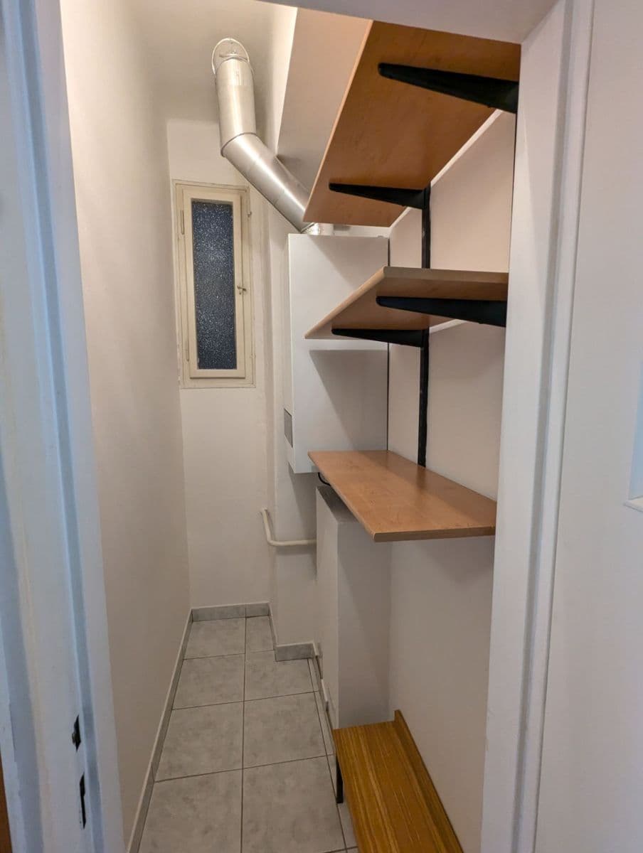 Prenájom bytu 1-izbový 49 m², Evropská, Praha, Praha Prenájom bytu 1-izbový 49 m², Evropská, Praha, Praha