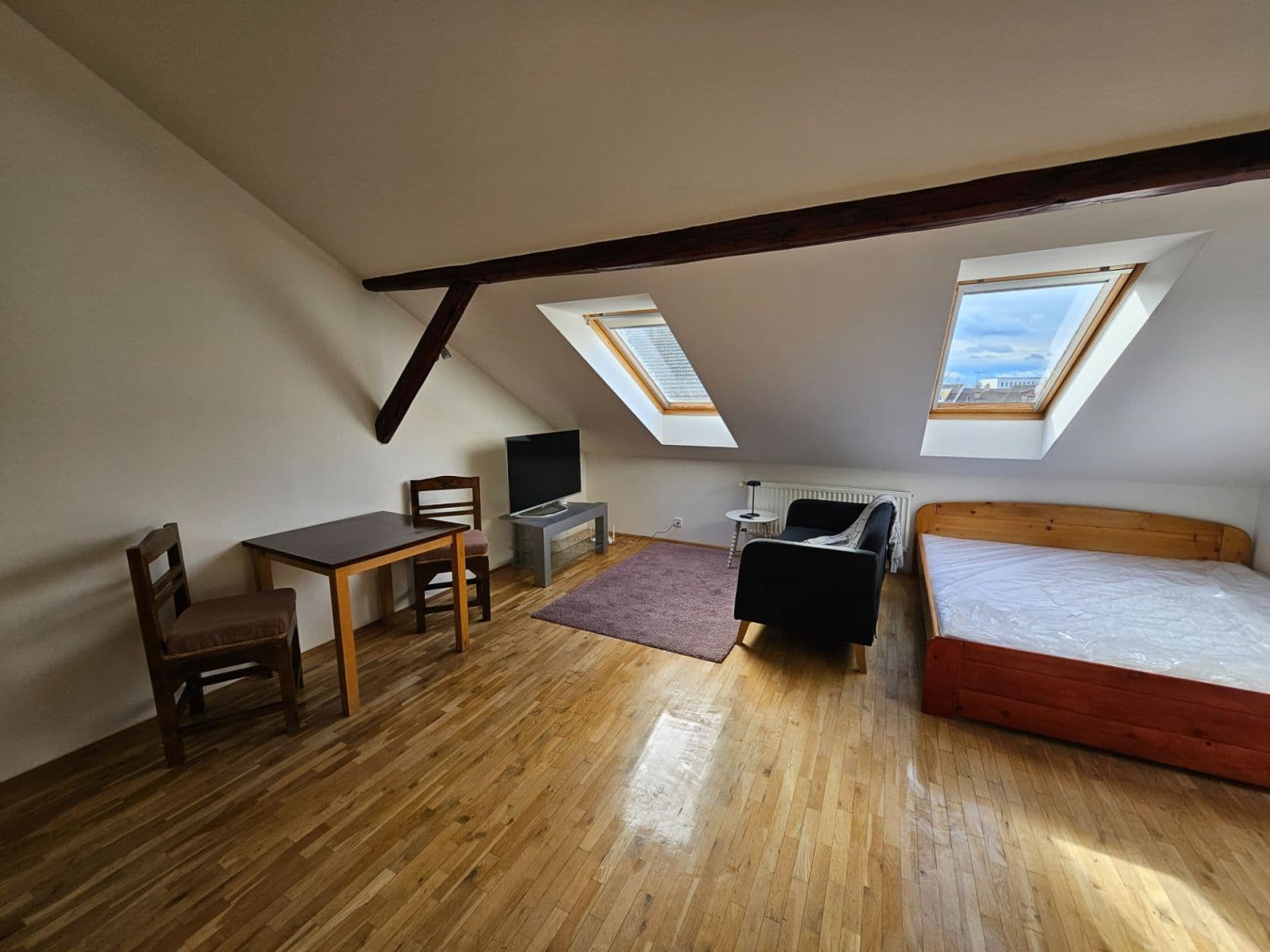 Prenájom bytu 1-izbový 62 m², Čejkova, Brno, Jihomoravský kraj Prenájom bytu 1-izbový 62 m², Čejkova, Brno, Jihomoravský kraj